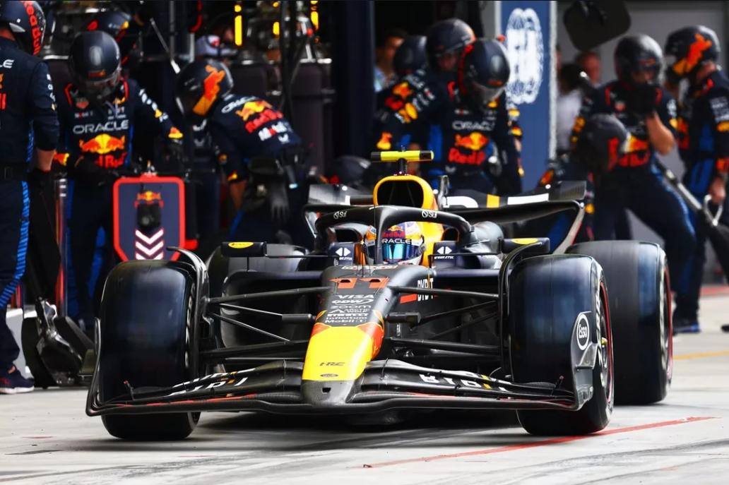 红牛二队翻盘威廉姆斯,佩雷兹统治全场 红牛二队翻盘威廉姆斯,佩雷兹统治全场