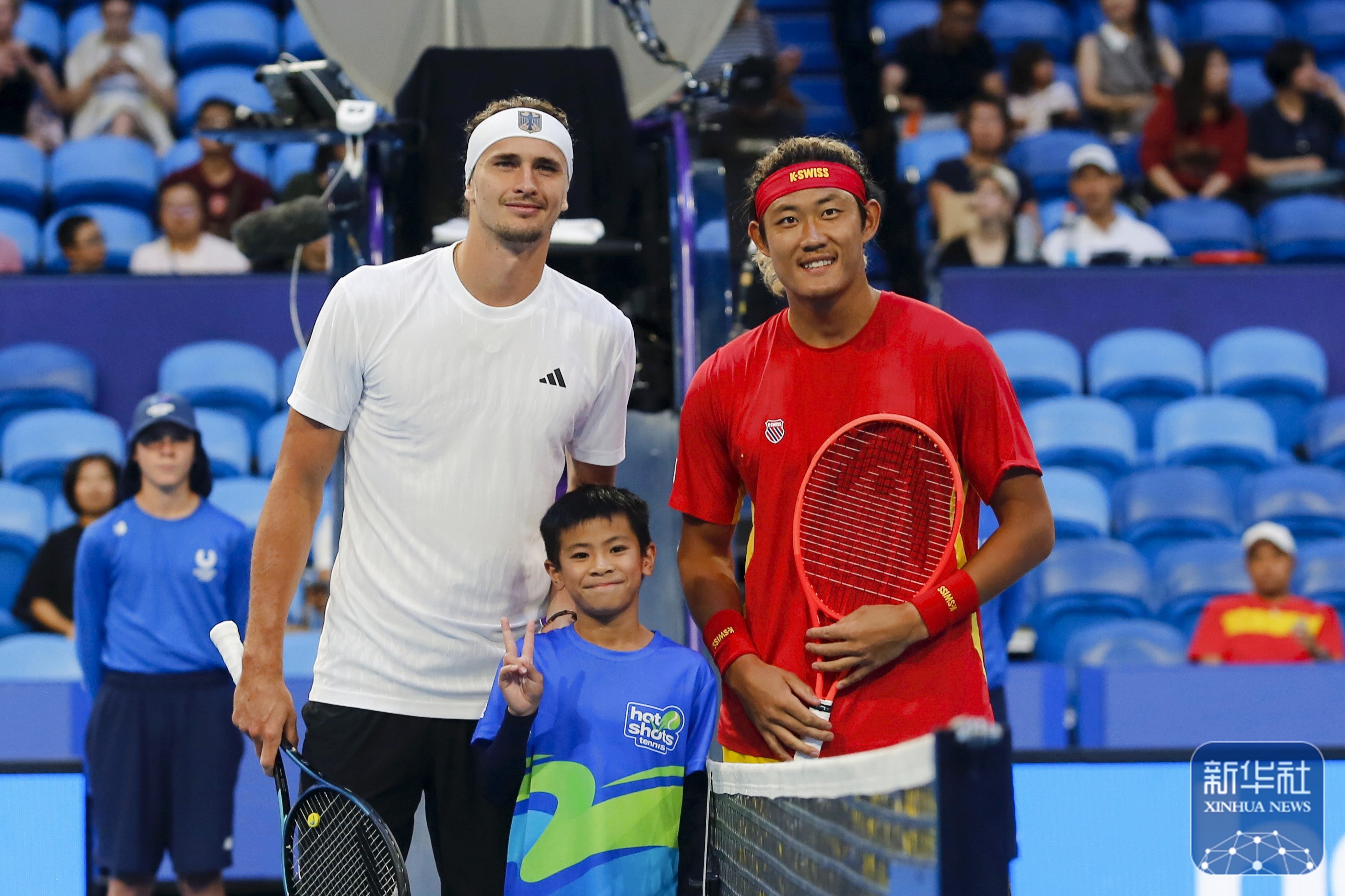 联合杯轻取拉沃尔杯,兹维列夫统治全场 联合杯轻取拉沃尔杯,兹维列夫统治全场