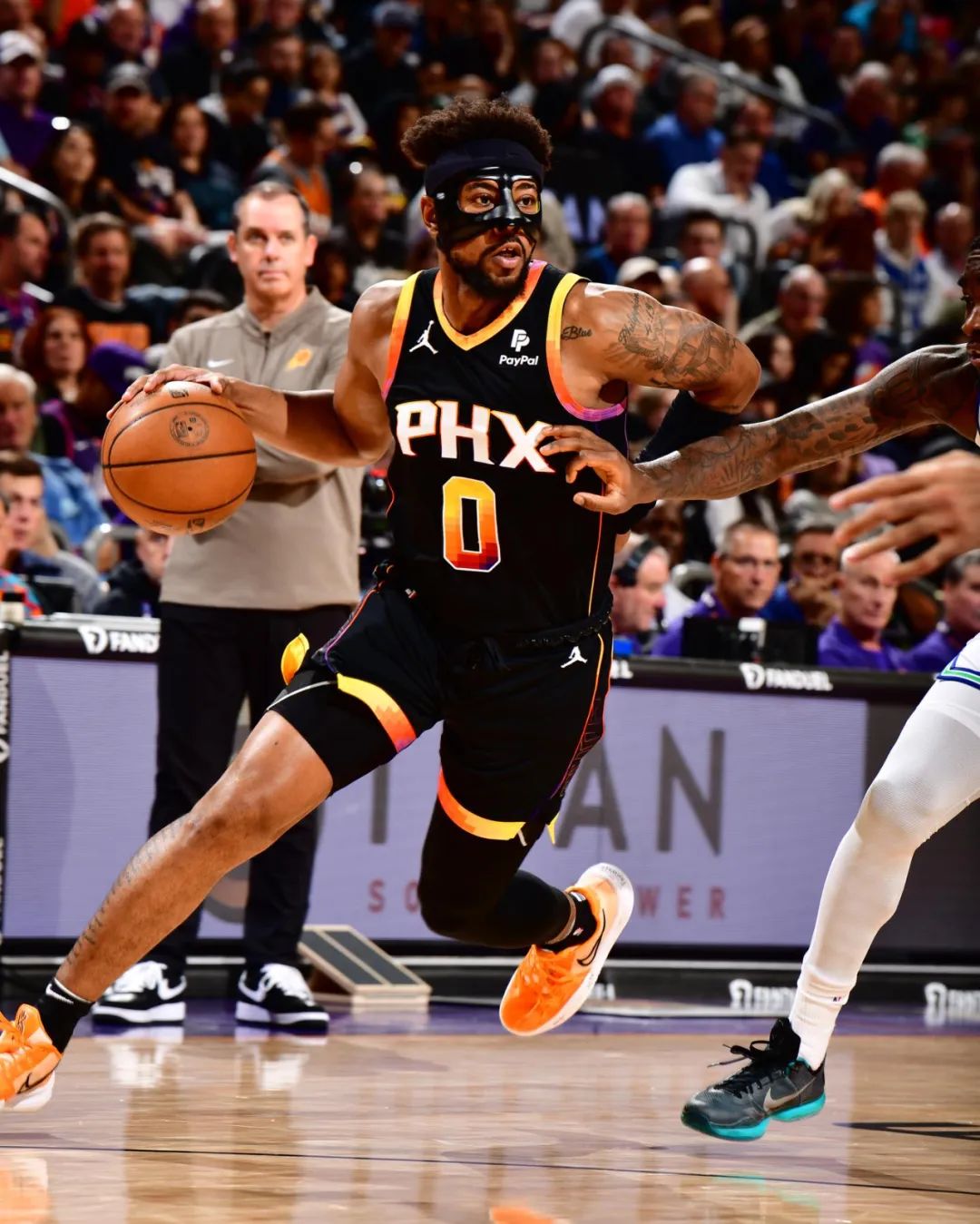 76人横扫上海队，东契奇关键制胜