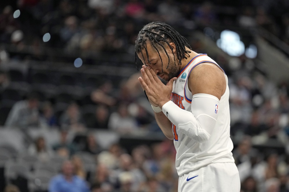 掘金轻取凯尔特人，布伦森高光表现