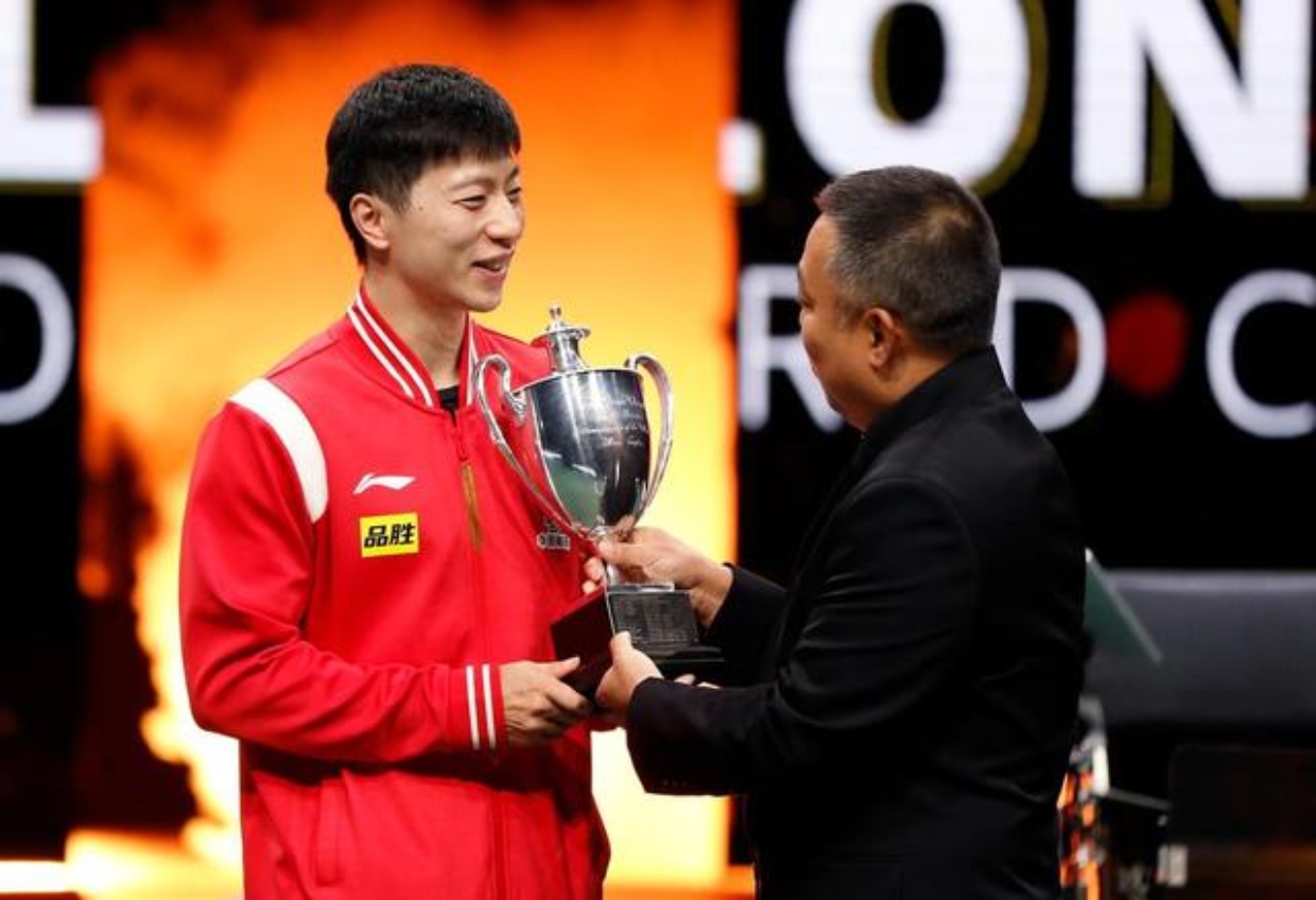 中国乒乓球队翻盘英国乒乓球队,马龙爆发神勇 中国乒乓球队翻盘英国乒乓球队,马龙爆发神勇