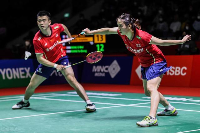 韩国队轻取印尼队,黄鸭组合关键制胜 韩国队轻取印尼队,黄鸭组合关键制胜