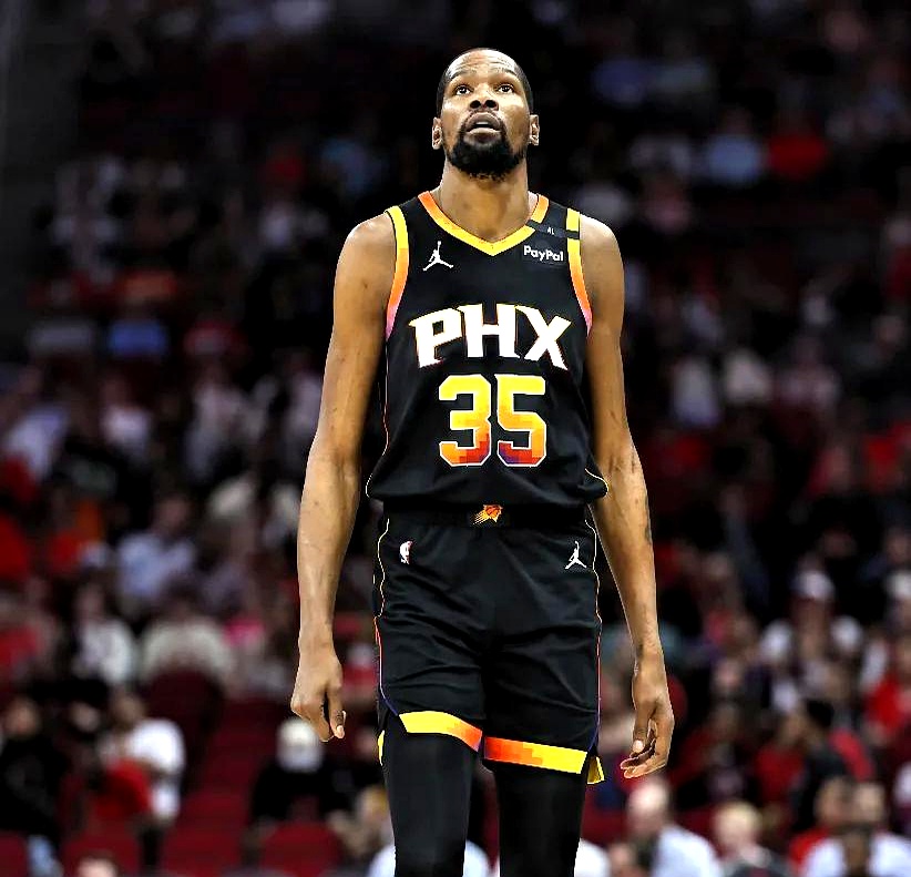 勇士完胜尼克斯，杜兰特刷新纪录