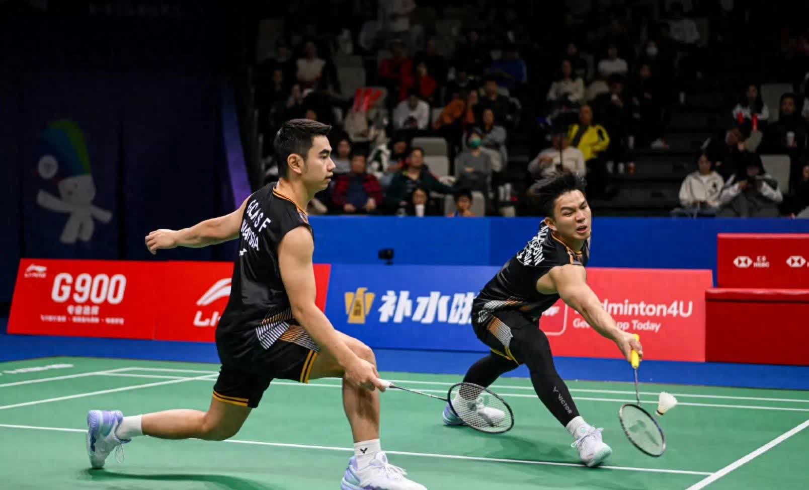 印度羽毛球队鏖战马来西亚羽毛球队，陶菲克绝境逆转