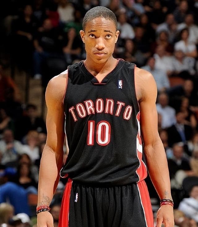 火箭碾压广东队，德罗赞惊艳四座