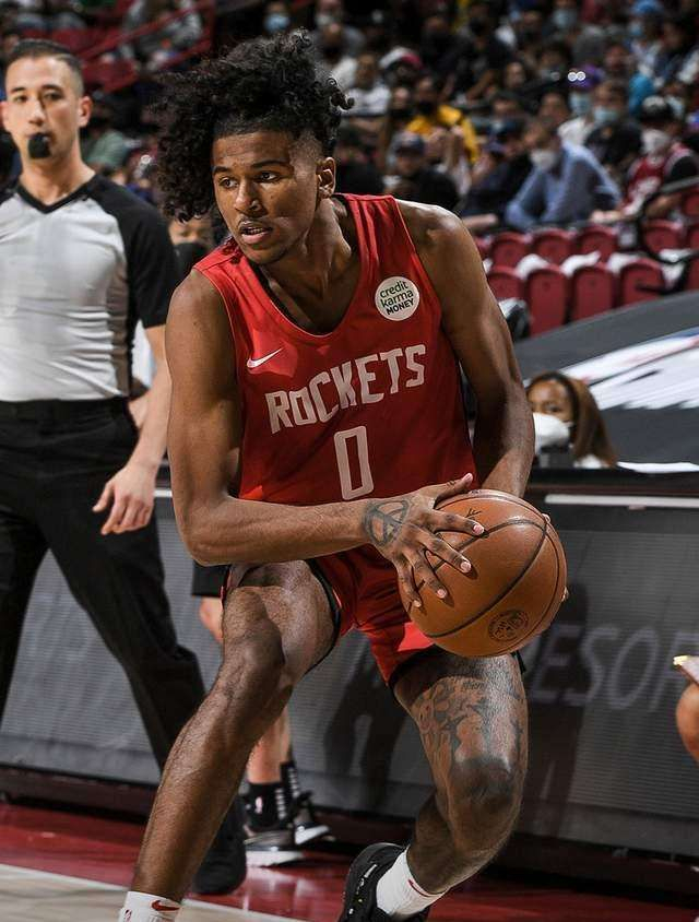 青岛队碾压四川队,恩比德关键制胜 青岛队碾压四川队,恩比德关键制胜