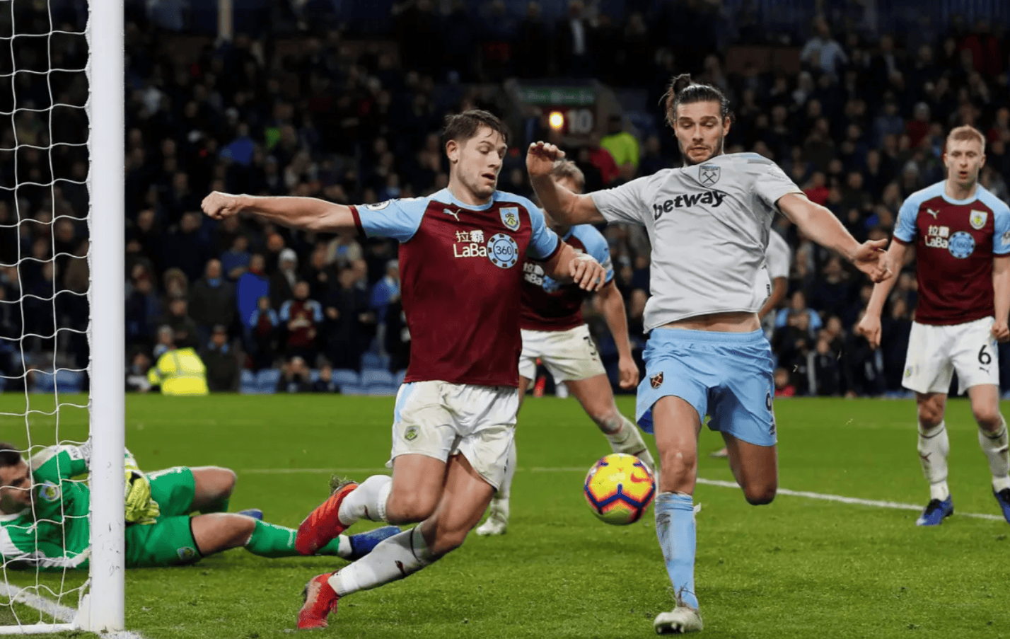 英冠球队签下澳洲锋线，增强球队射门威胁