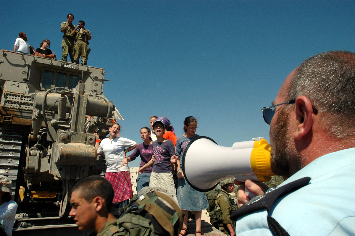 形势紧迫：国际争霸焦点热议无歇