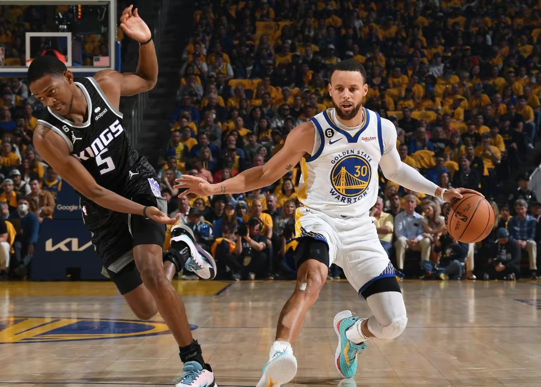 勇士主场负于公牛吴亚斯伯克抢眼表现